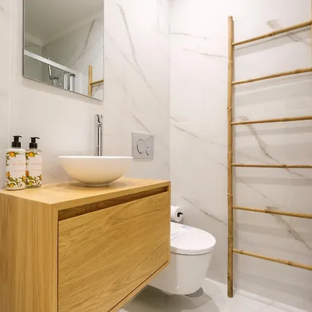 Art Deco 11 Luxury 2br Downtown Metro Ac Porto