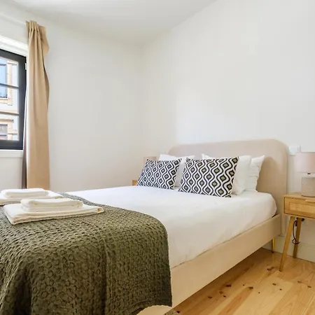 Art Deco 11 Luxury 2br Downtown Metro Ac Apartment
