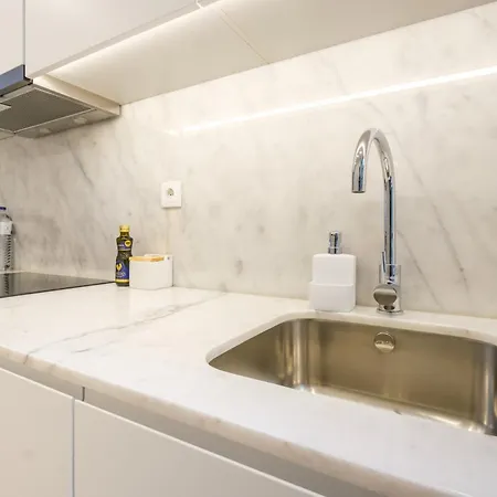 Art Deco 11 Luxury 2br Downtown Metro Ac * Porto