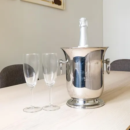 Apartment Art Deco 11 Luxury 2br Downtown Metro Ac *