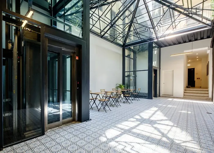 Art Deco 11 Luxury 2br Downtown Metro Ac Apartment Porto